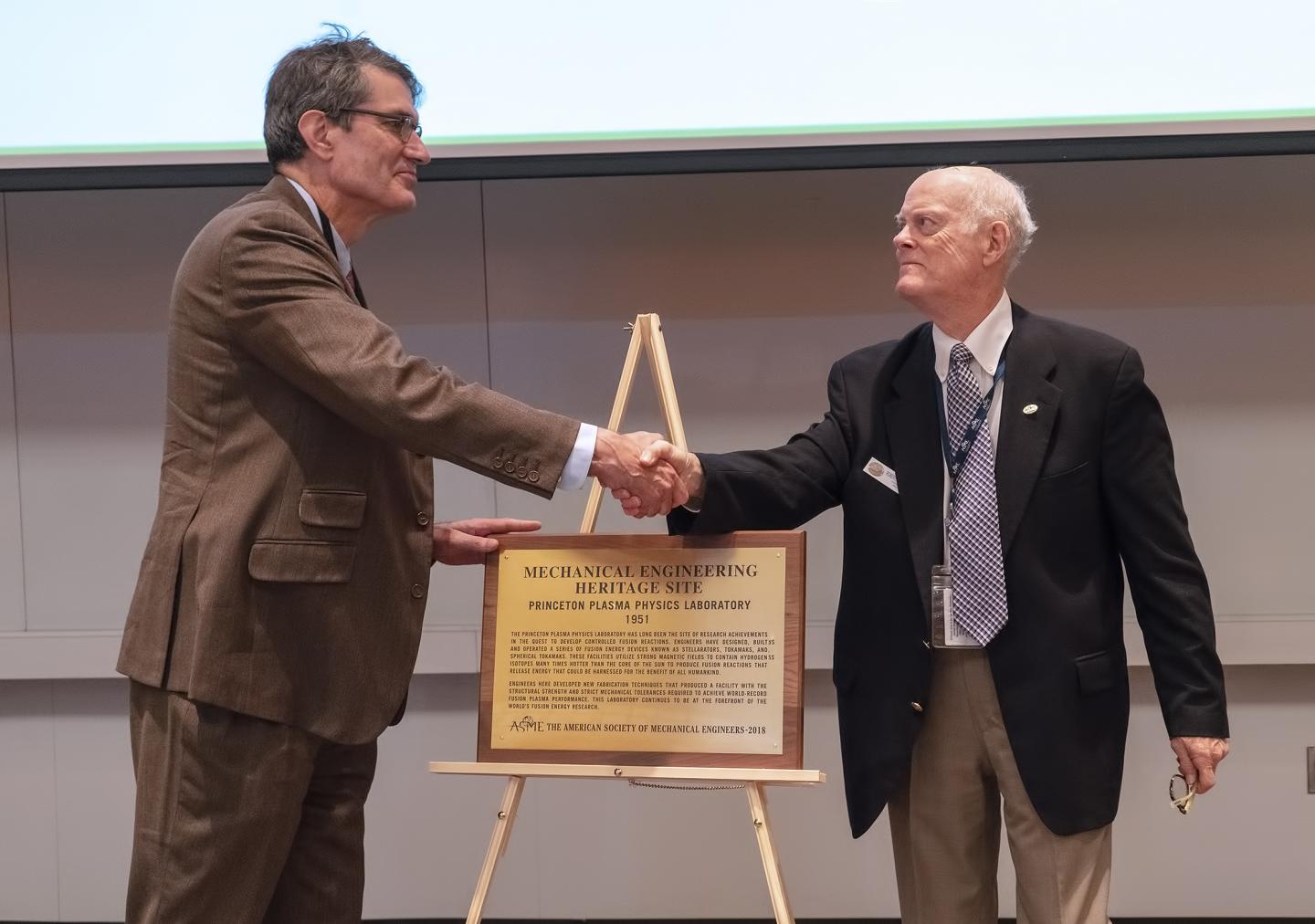 Presentation of Plaque