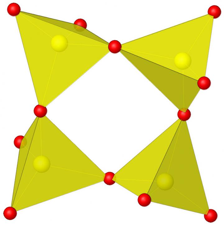 Cyclotetraphosphate ring in the crystal structure of Ni2P4O12