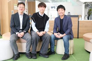 (From left) Hajime Ito, Keisuke Kondo, and Koji Kubota of the research team. (Photo: WPI-ICReDD)