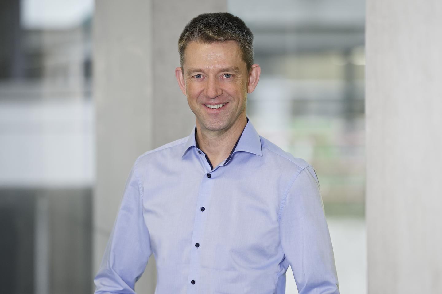 Prof. Stefan Mecking