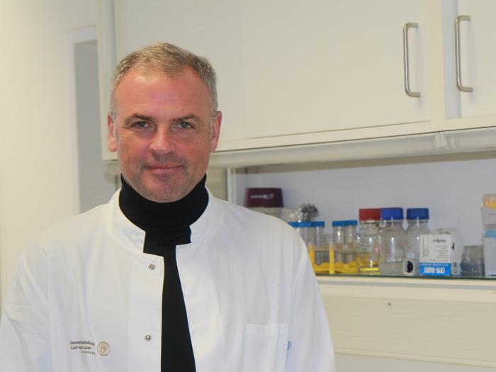 Prof. Nils Cordes
