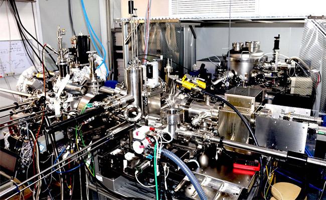 Near Ambient Pressure Photoemission Electron Microscopy (AP-PEEM) Based on Tunable Deep-Ultraviolet (DUV) Laser Source Developed.