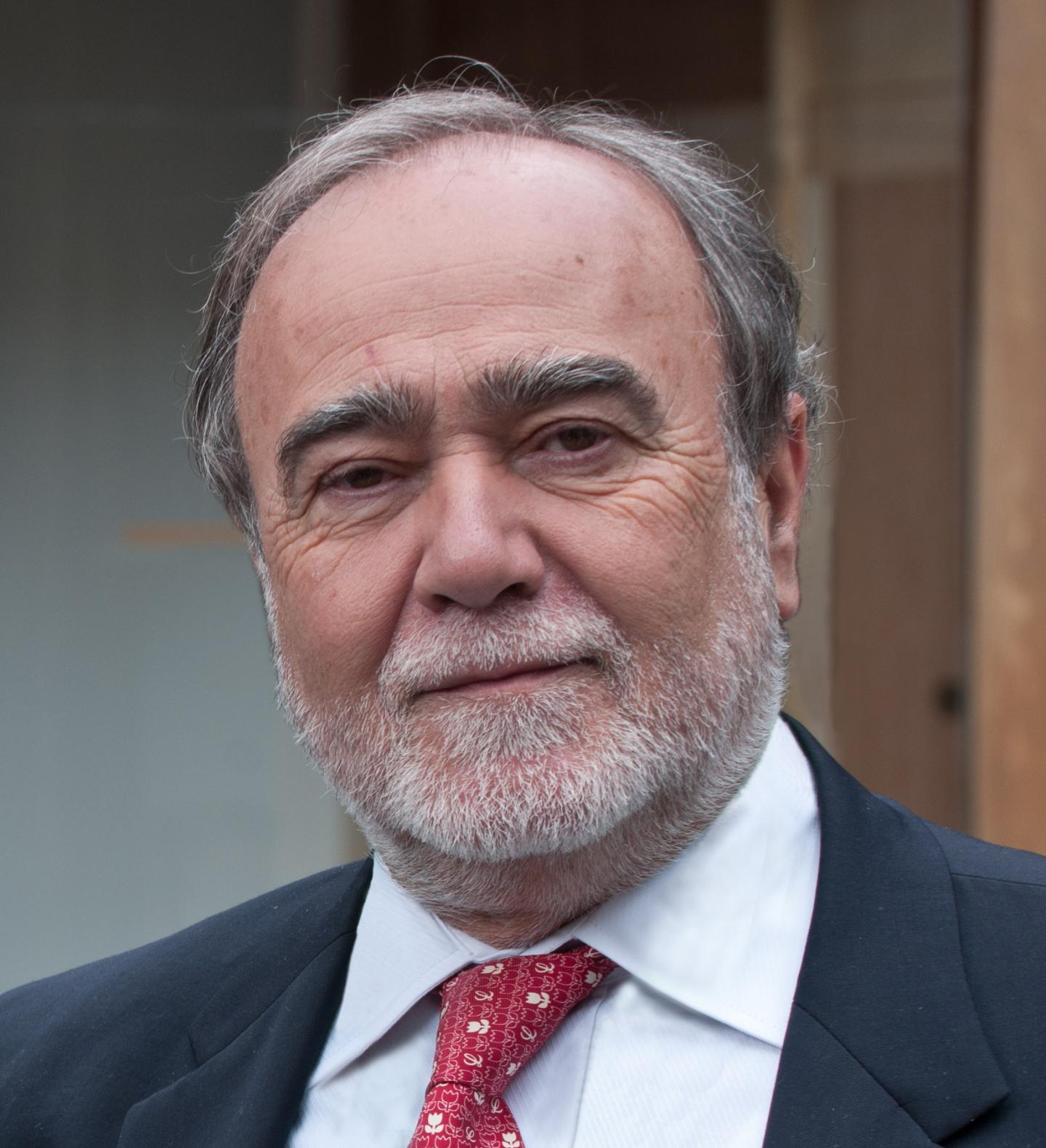 Julio Bobes, Universitat Autonoma de Barcelona