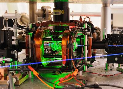 Microwave Apparatus for Quantum Computing