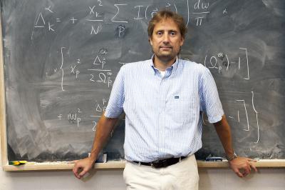 Dirk Morr, University of Illinois at Chicago