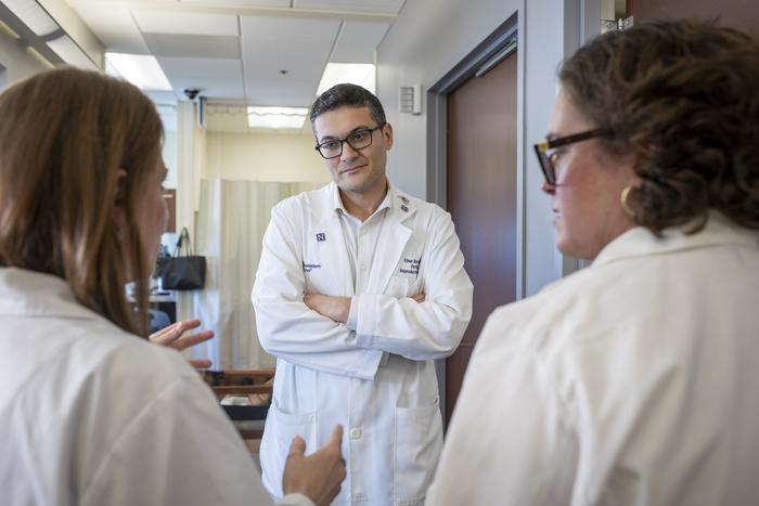Dr. Babayev speaks to colleagues