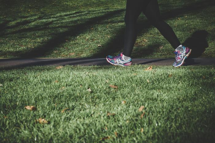 A high intensity vs. casual speed walking intervention to reverse frailty among older adults: a cluster randomized controlled trial