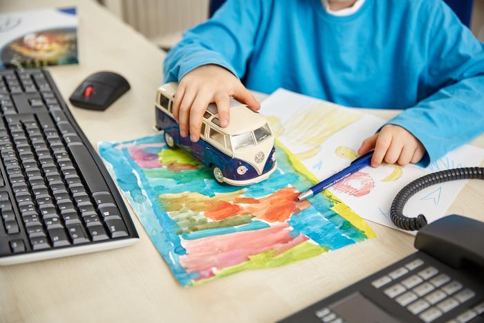 Elementary school student participating in mentoring programme
