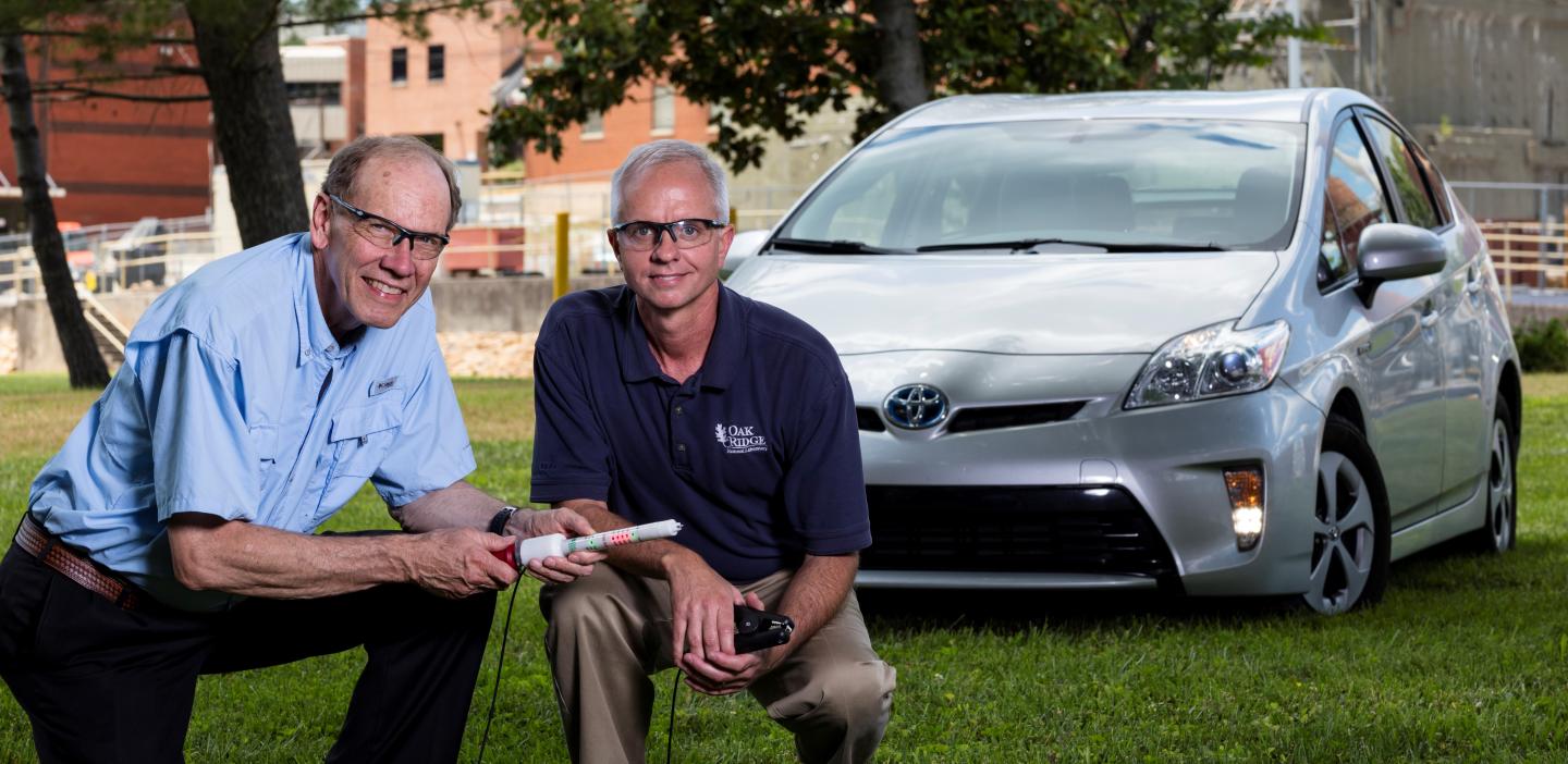 Hotstick USA Exclusively Licenses ORNL Direct-current Detector for Emergency Responder Safety