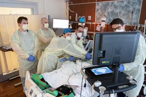 Group exam on a patient