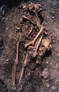Grave 2