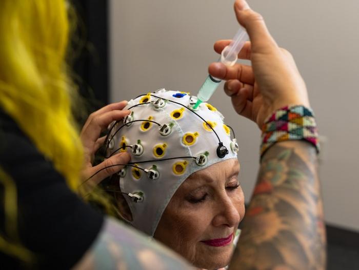 EEG cap in language processing disorder study