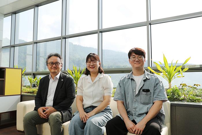 Professor Jong-Soo Lee's Team