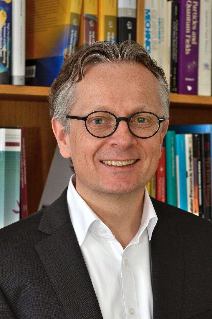 Volker Springel, IAU