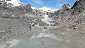 Video: Melting Pasterze Glacier in Austria.