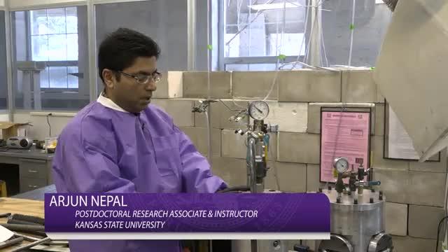 Physicists Patent Detonation Technique to Mass-Produce Graphene (2 of 2)