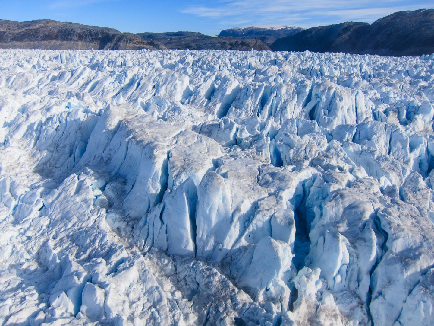 Glacial Quakes May Serve as Indicators of Glacier Disruption (1 of 5)