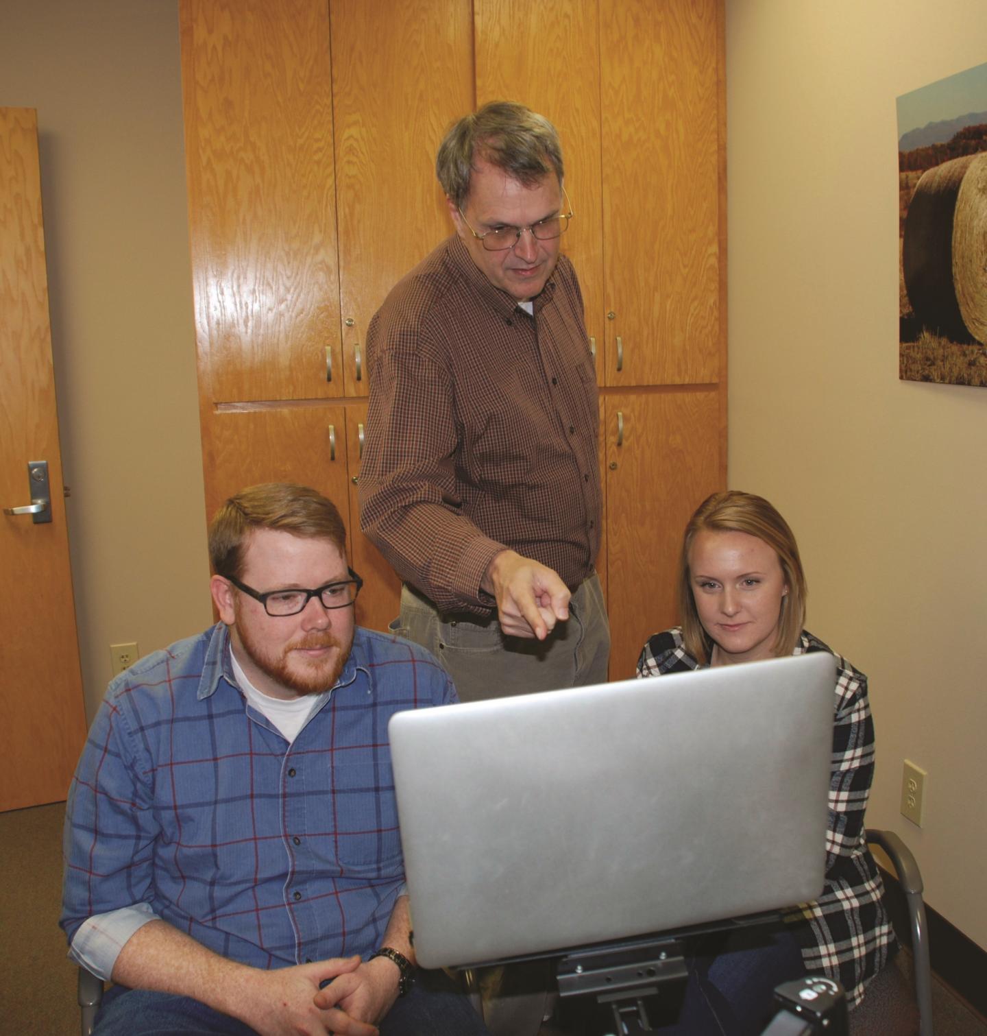 David Hughes with some UT students, University of Tennessee Institute of Agriculture 