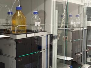 In the study, the HPLC system was used to analyse the content of various sugars in the plant-based yoghurt alternative.