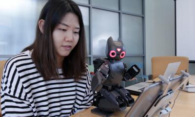 Robot Plays Angry Birds (2 of 3)