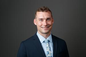 Taylor Reif, MD, an orthopedic surgeon at HSS