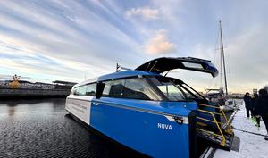 A boat that can dock almost anywhere