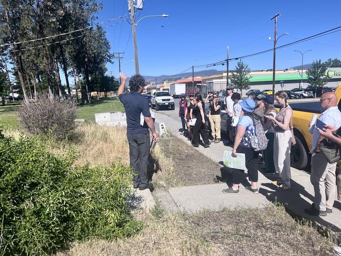 Walking tour of Rutland, Kelowna