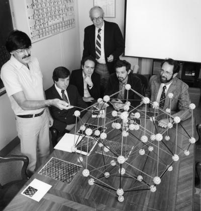 2011 Nobel Laureate Shechtman at NBS in 1985