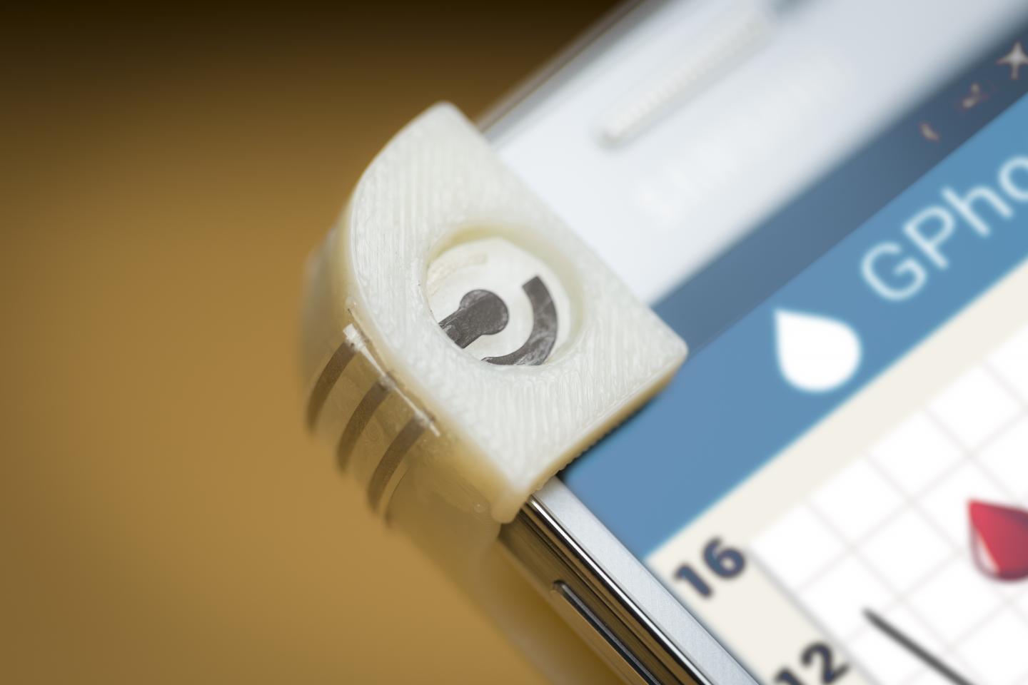 GlucPhone Glucose Sensing System 1
