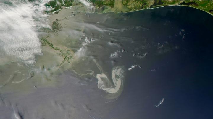 Oil in the Ocean photooxides within hours to days, new study finds