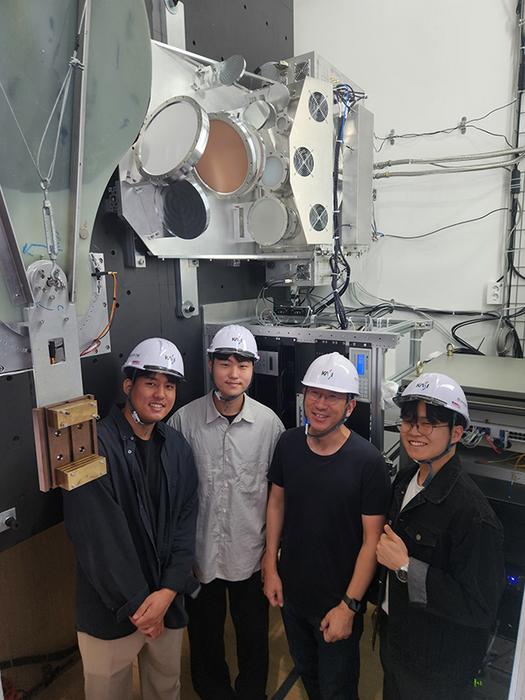 Seeing Black Holes More Clearly with Laser Light​