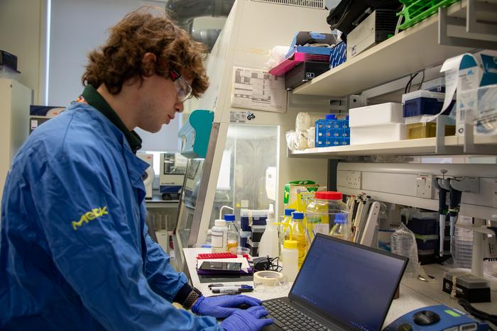 Undergraduate student Leo Skingley looking through the online KlebPhaCol collection.