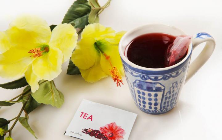 Fasting Diet Lowers Risk for Age-Related Diseases in Clinical Trial (1 of 2)