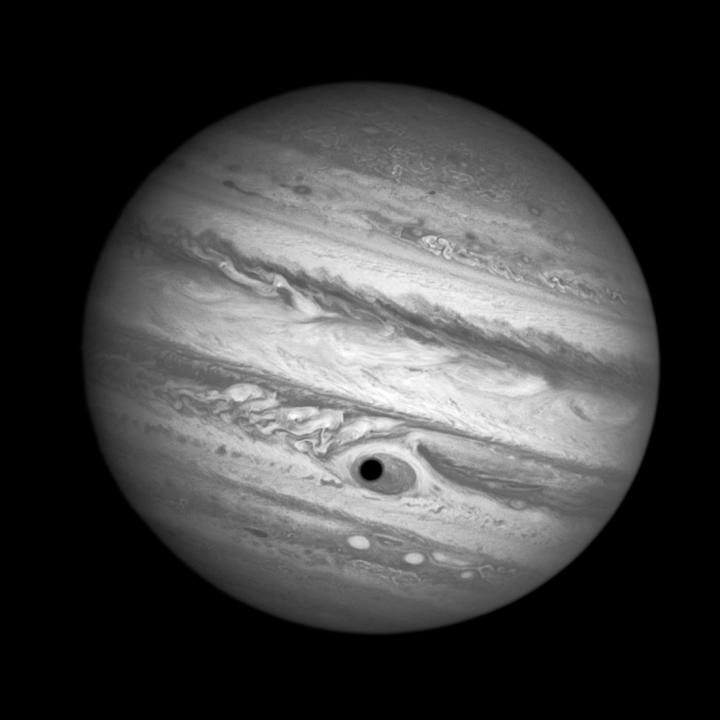 Here's Looking at You: Spooky Shadow Gives Jupiter a Giant Eye