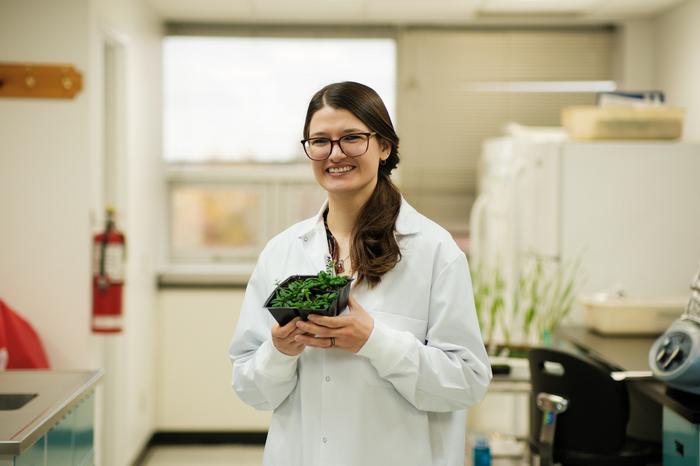 Dr. Natalie Hoffmann in BTI lab