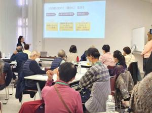 “Waigaya College,” a place of interaction and learning for third agers held through a collaboration between Kobe University and Urban Renaissance Agency