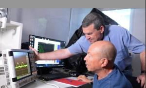 Prof. Erez Etzion seated & Oded Lipschits.
