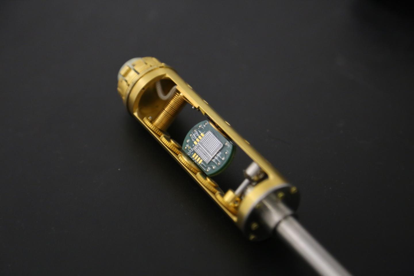 Magnon Torque Device