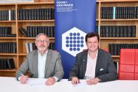 IOCB Prague/SHINE License Agreement