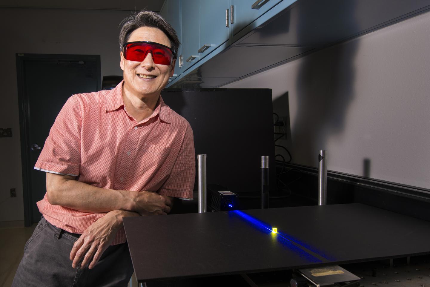 Sandia National Laboratories Researcher Jeff Tsao