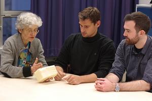 Breakomers team discussing