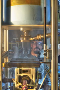 Ultrarapid cryo-arrest microscope