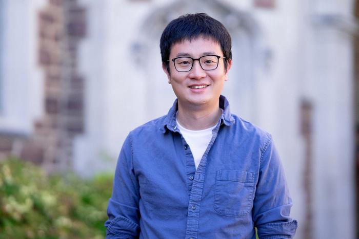 Xinyi Liu