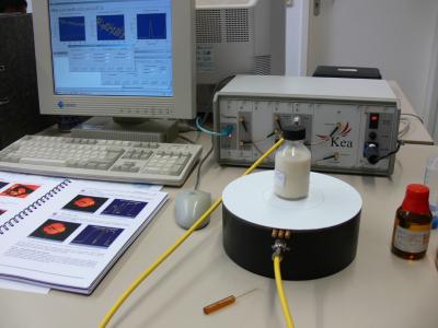 Pocket-sized Magnetic Resonance Imaging