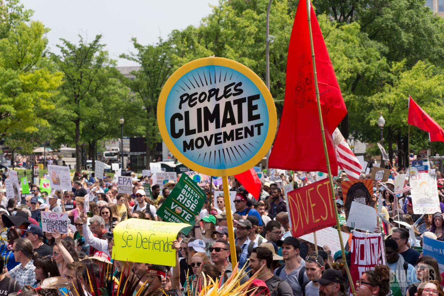 New Global Warming Model Highlights Strong Impact of Social Learning