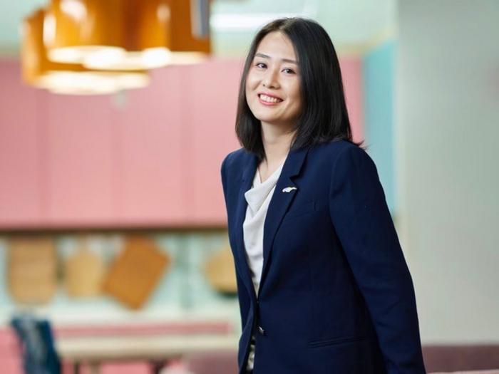 SMU Assistant Professor Gloria Yu