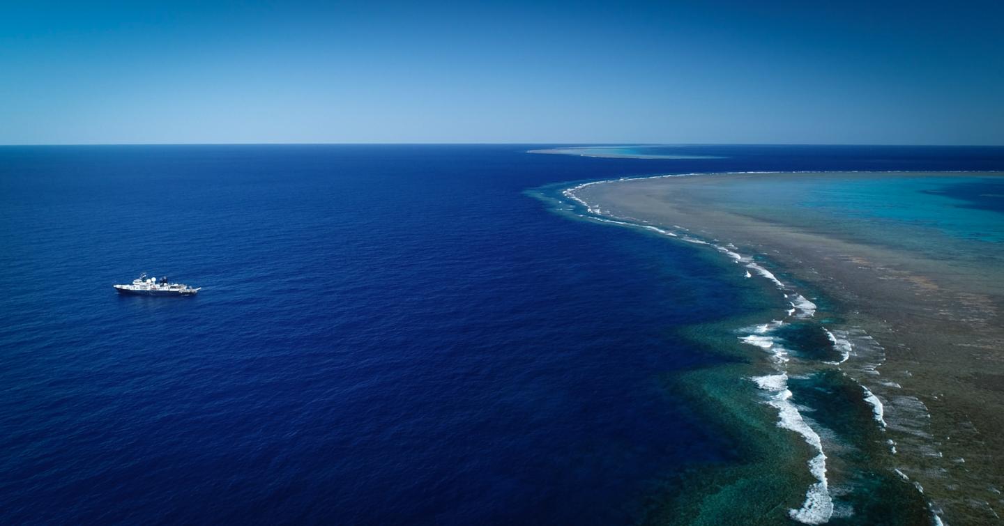 RV Falkor in the GBR