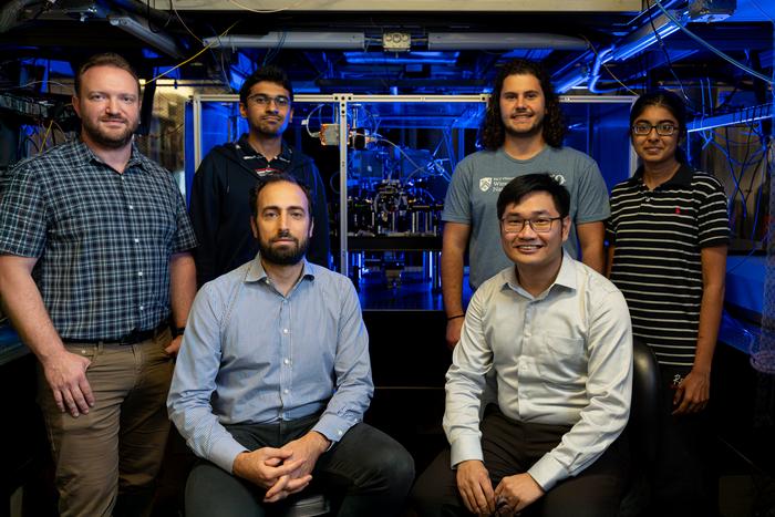 Quantum simulator sheds light on how nature moves energy in systems like photosynthesis and solar conversion