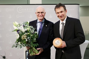 Prof. Pries hands over office to Prof. Spranger