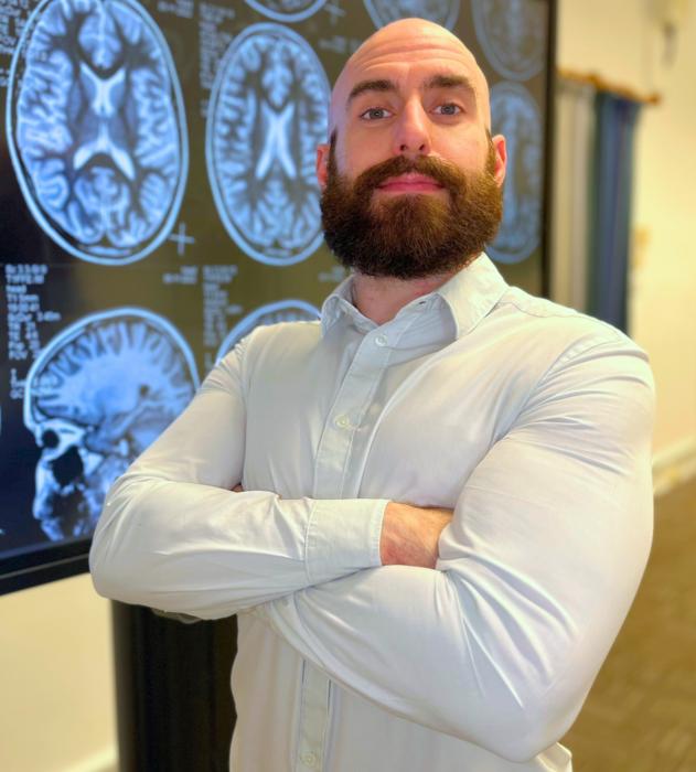 Dr Chris Macdonald